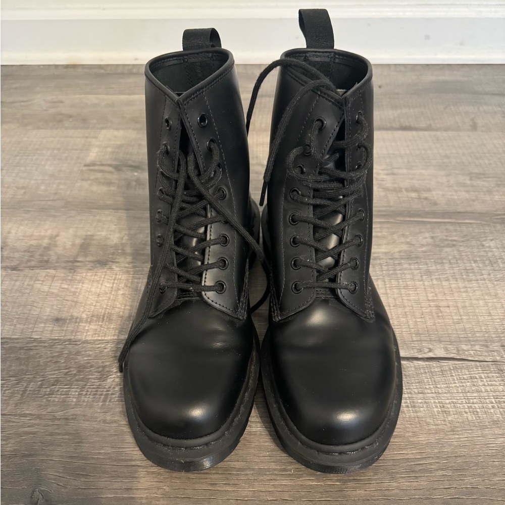 1460 MONO SMOOTH LEATHER LACE UP BOOTS